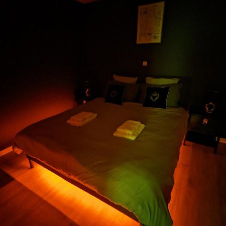 Suite Romantique Jacuzzi Moulins (Allier) Exterior foto
