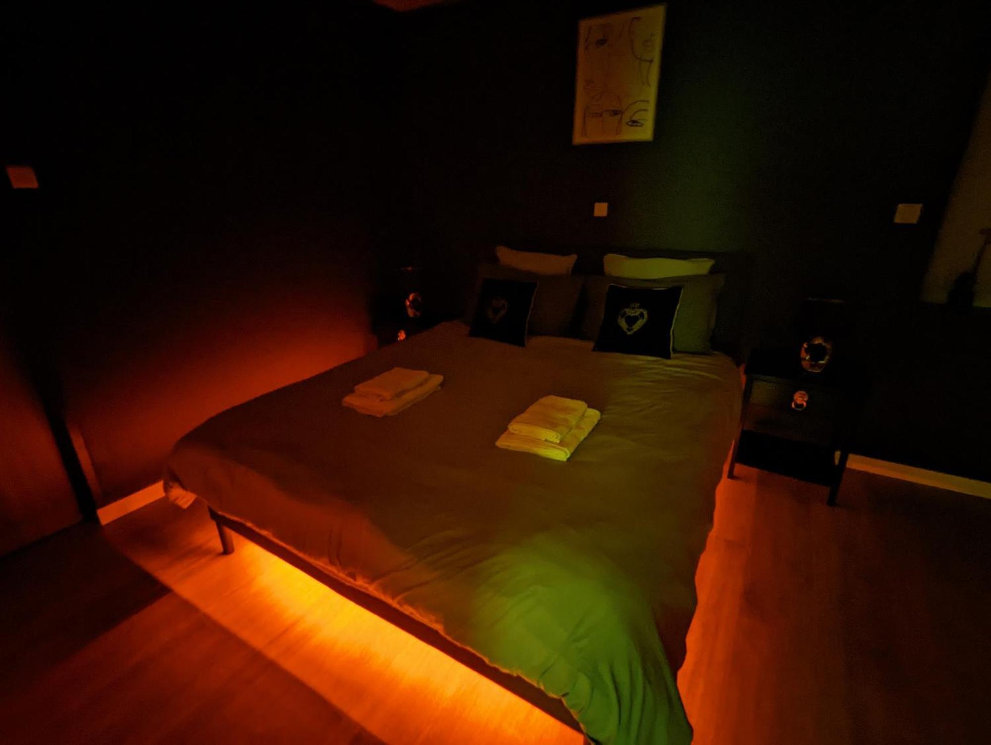 Suite Romantique Jacuzzi Moulins (Allier) Exterior foto